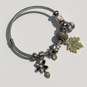 Green Monstera Leaf Charm